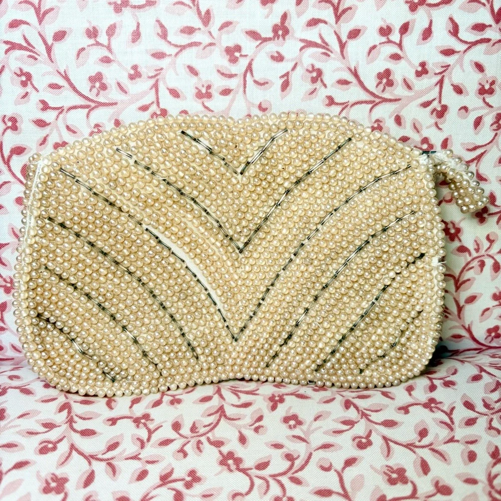 Vintage 1950s Handmade Faux Pearl Beaded Bag